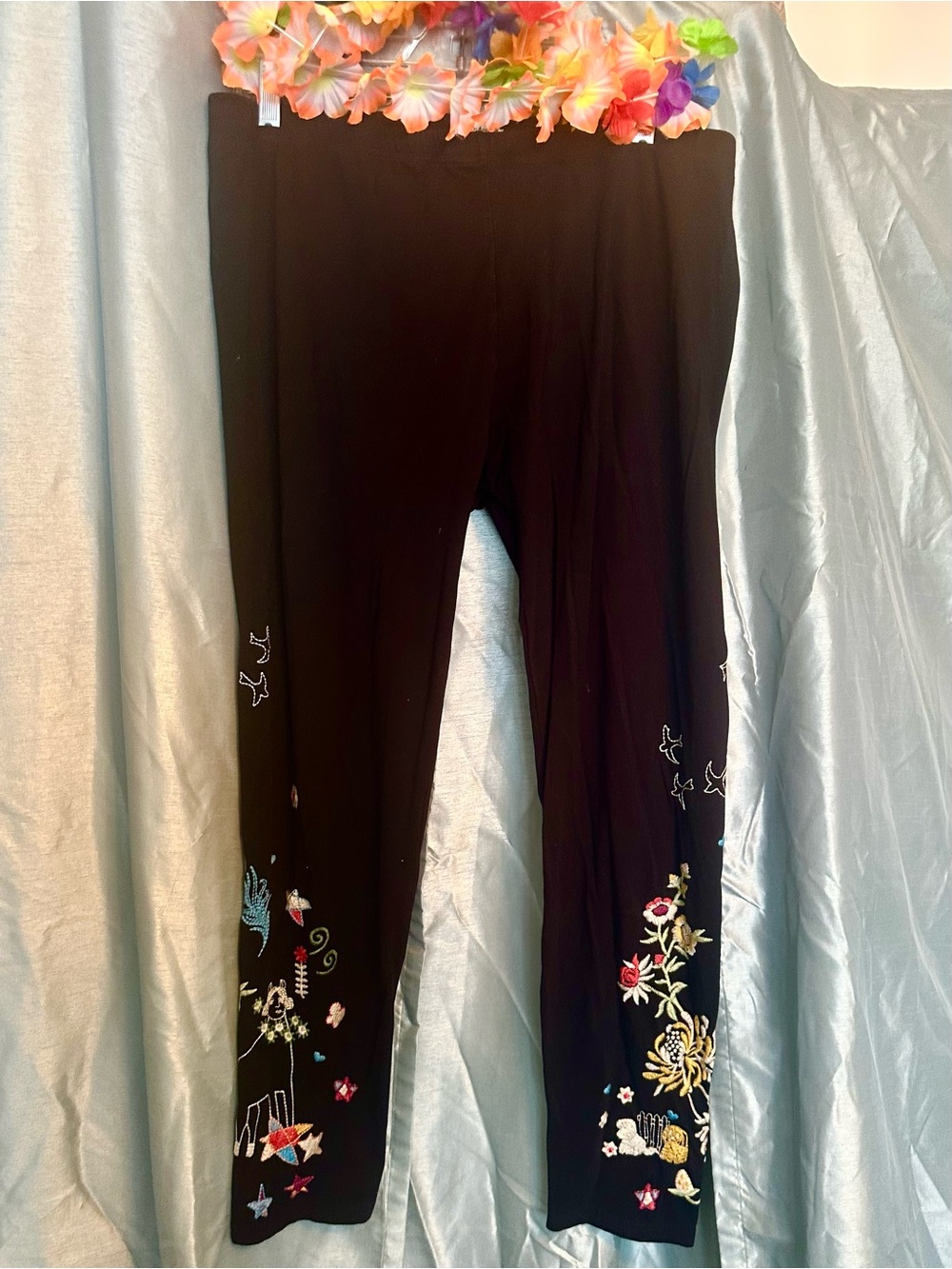 Johnny Was whimsical embroidered black leggings. XL